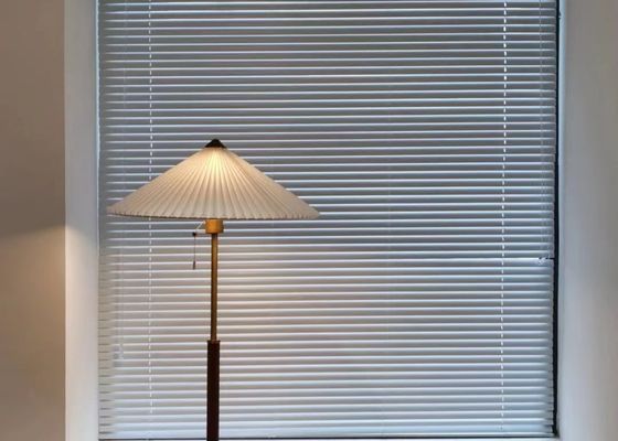 De flexibele Verticale Zonneblinden van het Elektriciteitspannevenster voor Slaapkamersbureaus