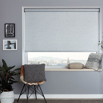 De handzonneblinden van Stoffengrey day and night roller voor Binnenprivacybescherming