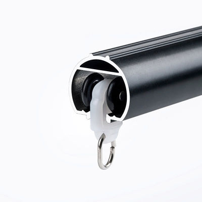 De Baaizwarte die van de aluminium Dubbele Woonkamer Gordijnstaven en Sporen combineert