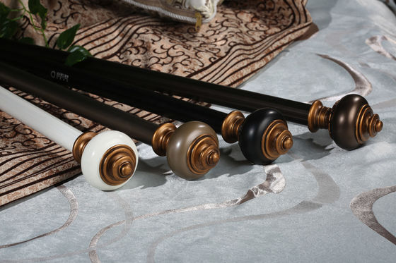 Kappen van het de Harsbeëindigen van de venster Decoratieve Luxe 28mm de Holle Staaf van het Aluminiumgordijn