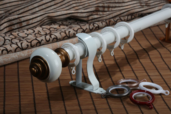 Kappen van het de Harsbeëindigen van de venster Decoratieve Luxe 28mm de Holle Staaf van het Aluminiumgordijn