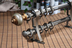 Kappen van het de Harsbeëindigen van de venster Decoratieve Luxe 28mm de Holle Staaf van het Aluminiumgordijn