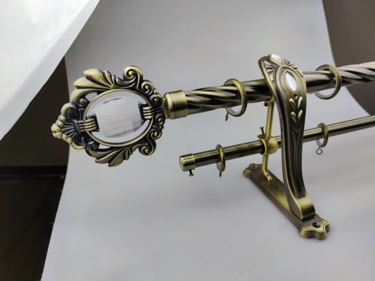 Van het Gordijnpool van het metaal Telescopische Dubbele Spoor Regelbare Strook 25Mm 28Mm met Steunen