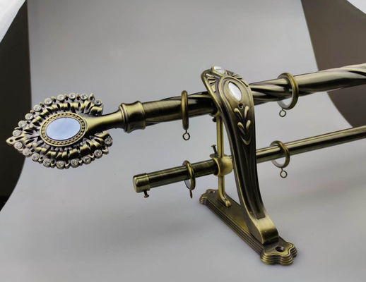 Van het Gordijnpool van het metaal Telescopische Dubbele Spoor Regelbare Strook 25Mm 28Mm met Steunen