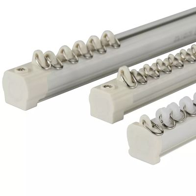 1.12.1m Muur van het Aluminium zet de Op zwaar werk berekende Plafond Intrekbare het Spoorreeks op van het Spanningsgordijn
