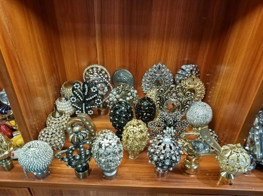 Fabrieks de direct in het groot 16/19mm 28mm toebehoren van de het gordijnstaaf van het metaalkristal
