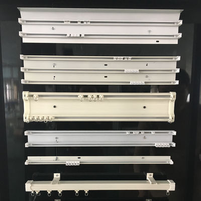 Dubbele Drievoudige Stille Aluminium Materiële 6m Lengte van het Gordijnspoor