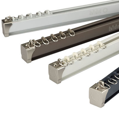 Het plafond zet Automatisch Stil Gordijnspoor voor Venstergordijnen op