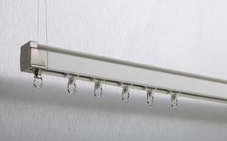 Het plafond zet Automatisch Stil Gordijnspoor voor Venstergordijnen op