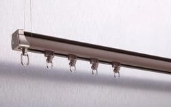 Het plafond zet Automatisch Stil Gordijnspoor voor Venstergordijnen op