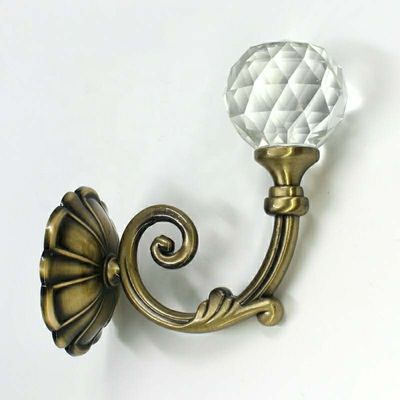 De gouden Stijl van de de Haken Eenvoudige Luxe van de Kleuren Decoratieve Gordijngevel met Kabel