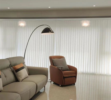 Verticale Zonneblinden 89mm van het luxe Handvenster 127mm Grootte voor Hotelconferentie