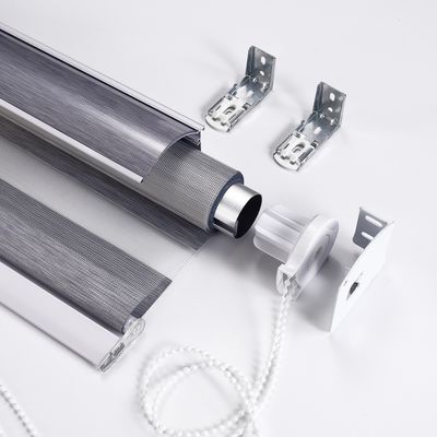 Van het Vensterzonneblinden van de dagnacht Intelligente Dubbele de Laag Gestreepte Stijl met Slimme Controle