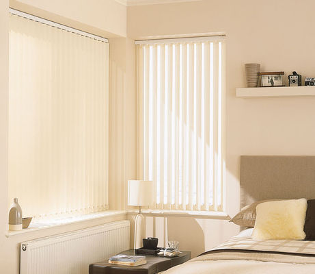 Van het Vensterzonneblinden van decoratie Noordse Verticale Gordijnen Intelligente Elektrische het Balkon Halve Elektriciteitspanne