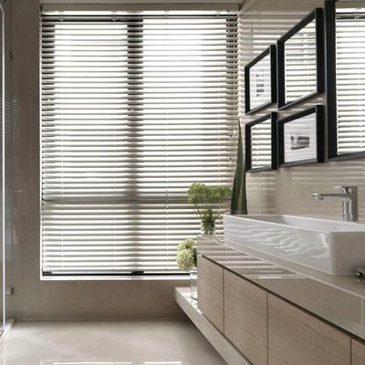 Handmatige bediening Venetian Window Blinds UV-bescherming Buiten Mount